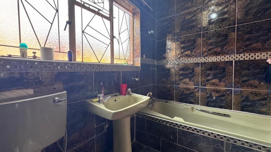 3 Bedroom Property for Sale in Galeshewe Northern Cape